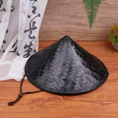 Chapeau Asiatique Conique en Paille & Bambou