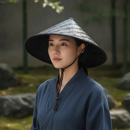 Chapeau Asiatique Conique en Paille & Bambou